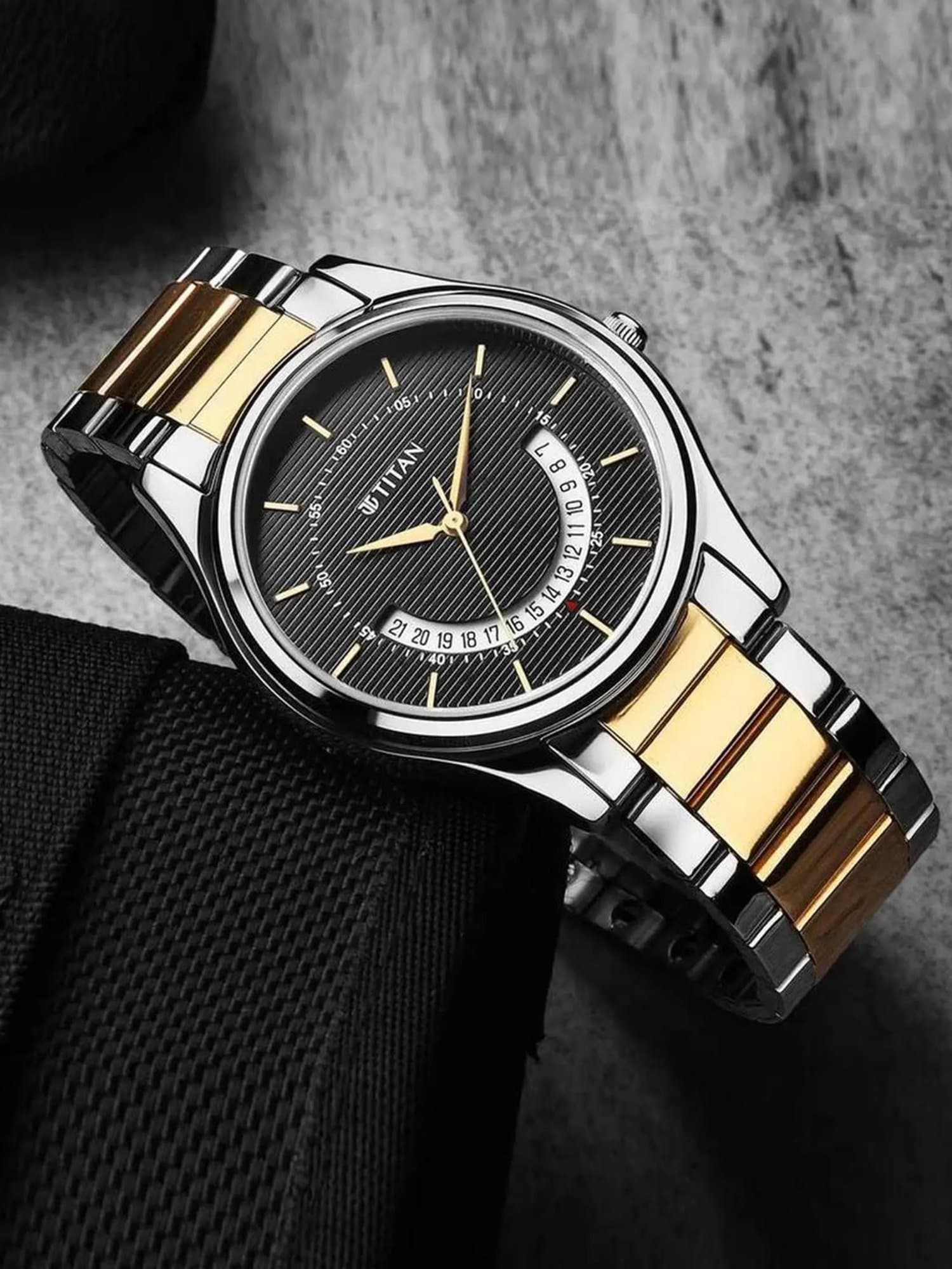 Titan 1713BM02 Karishma Analog Watch for Men