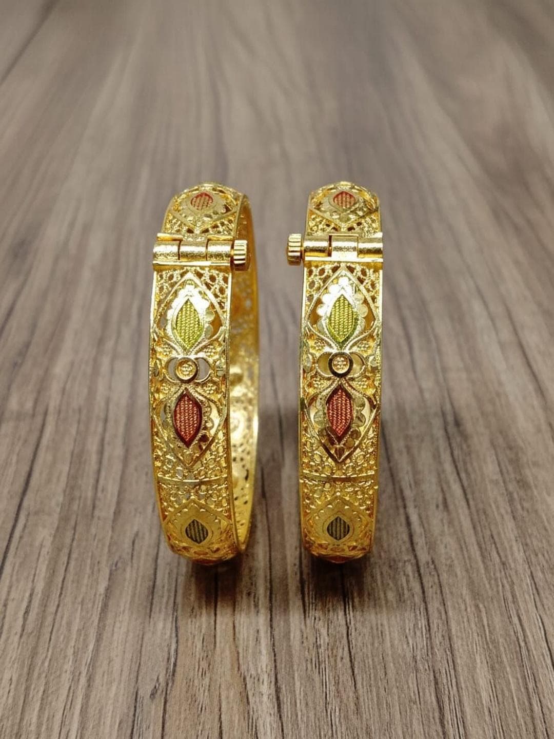 Shree Enterprise Gold Plated Enamelled Stone Studded & Beaded Bangle