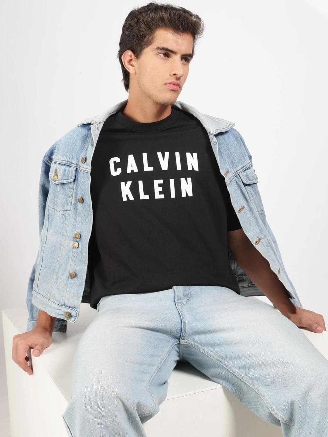 Calvin Klein Jeans Logo Relaxed Fit Cotton Tshirts