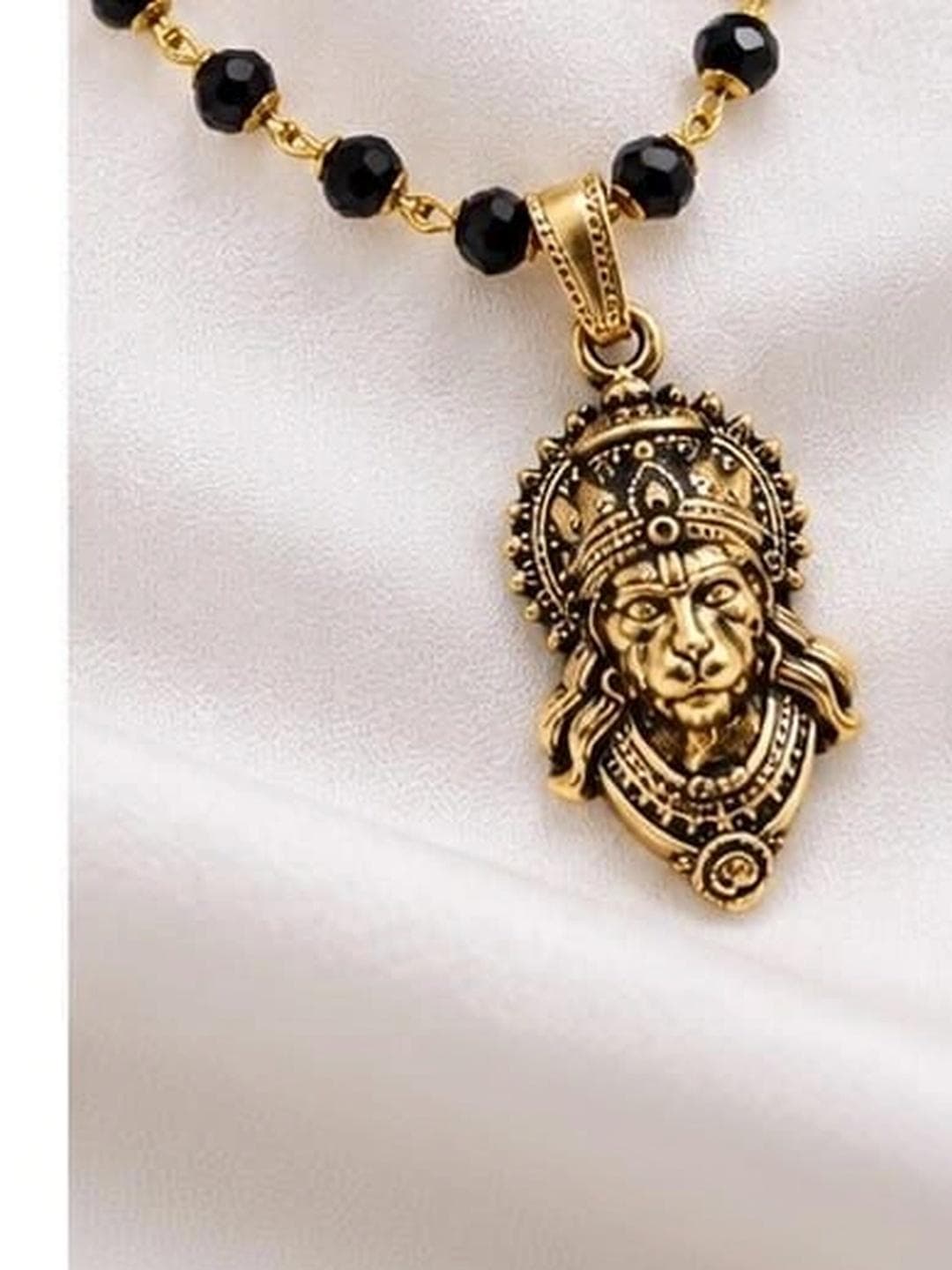Rolss Quirky Pendants With Chains