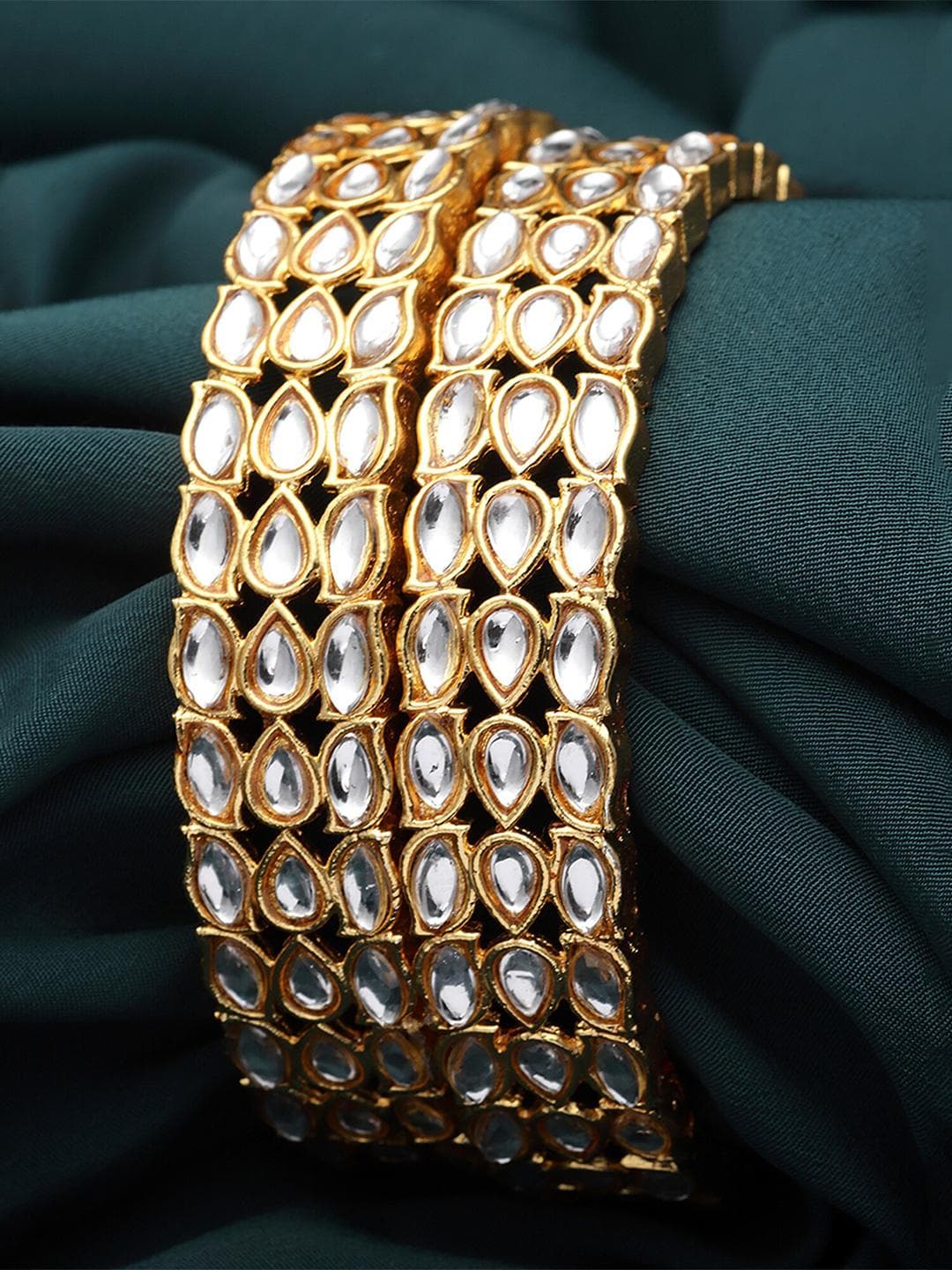 KARATCART Set Of 2 Gold Plated Kundan Studded Bangles
