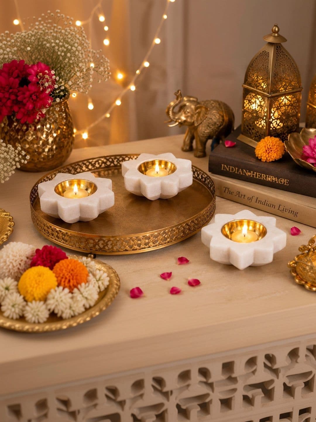 Kay31.com White & Gold Toned Set Of 5 Candle Holder