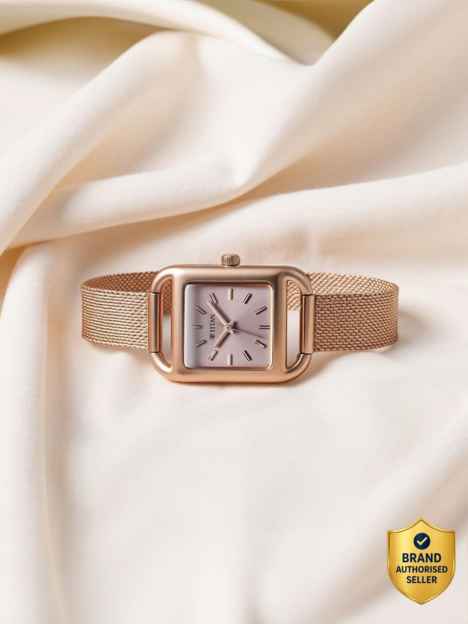 Titan Horizon Analog Watch - For Women 95298WM01,NU95298WM01